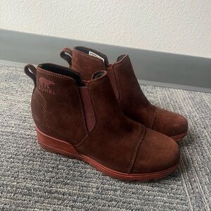 Sorel Chestnut Suede Ankle Boots